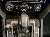 Volkswagen Passat (2015) Variant 2.0 TDI DSG 4x4 Highli - náhled 18