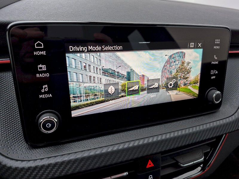 Škoda Kamiq (2024) Monte Carlo 1.0 TSI 85kW DSG - fotka 20 z 33