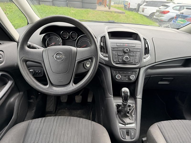 Opel Zafira 2.0 CDTi 7 MIST - fotka 15 z 23