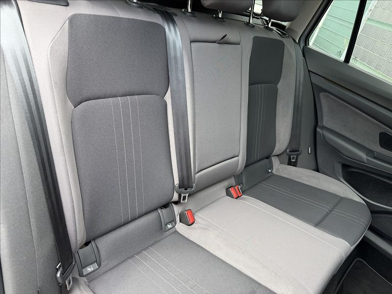 Volkswagen Golf VIII 2.0 TDI Alltrack 4Motion/ - fotka 27 z 29