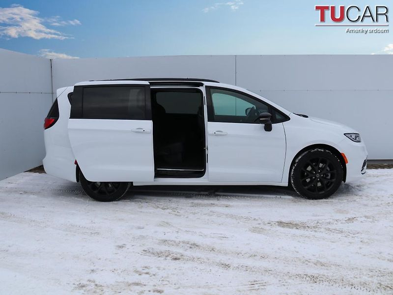 Chrysler Pacifica (2026) Select AWD 3.6 V6 - fotka 4 z 62