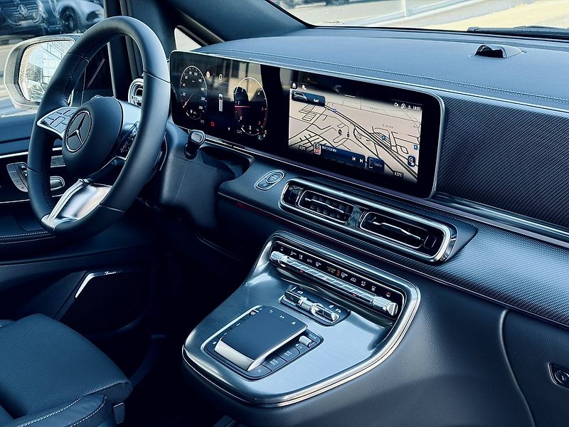 Mercedes-Benz Třídy V (2026) 300d EXCLUSIVE AMG 4M L AIR - fotka 18 z 34