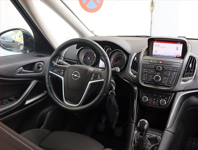 Opel Zafira (2017) 2.0 CDTI, 7 míst, Serv.kniha - fotka 7 z 19