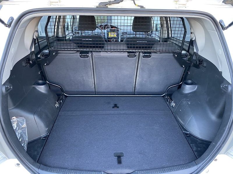 Toyota Verso 1.8i, ČR, Active Trend, tažné - fotka 30 z 32