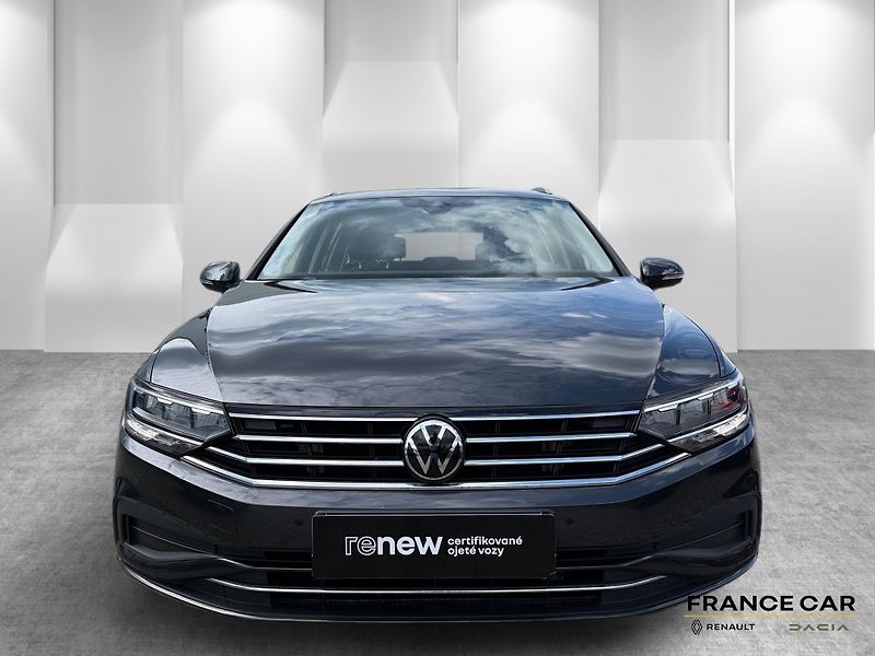 Volkswagen Passat (2023) 1,5 TSi 110 kW Business  - fotka 2 z 24