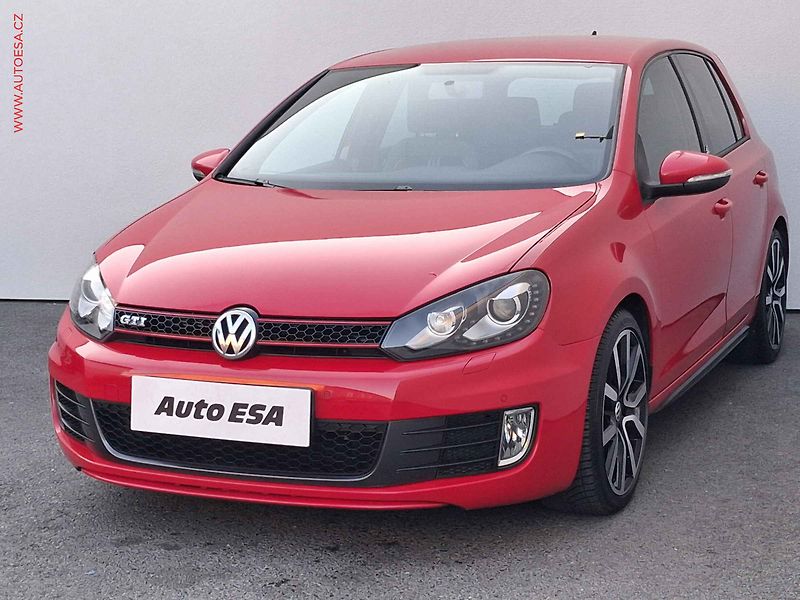 Volkswagen Golf (2011) 2.0 TSi, GTi, DSG - fotka 3 z 20