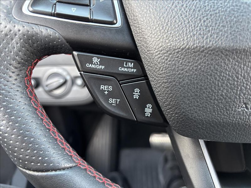 Ford Kuga 2,0 EcoBoost 170 kW ST-Line - fotka 28 z 44