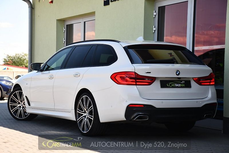 BMW Řada 5 520d - fotka 3 z 58