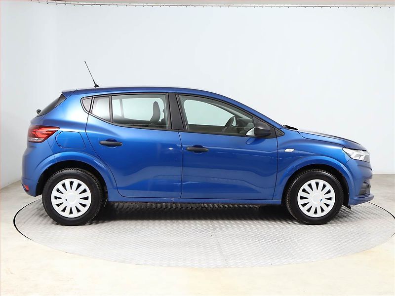 Dacia Sandero (2022) 1.0 TCe, LPG, ČR,1.maj - fotka 6 z 11