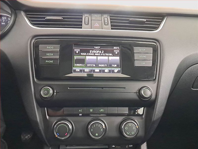 Škoda Octavia (2016) 1.6 TDI 4x4, 4X4, Tempomat - fotka 12 z 17