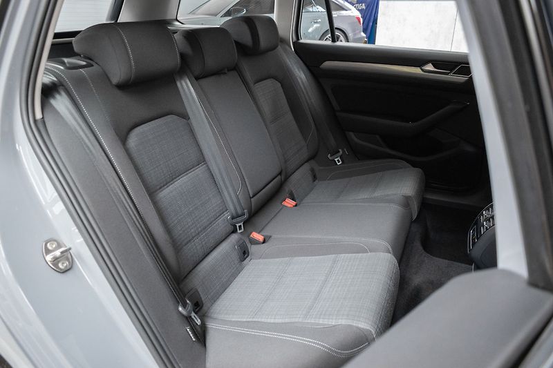 Volkswagen Passat TDI 110kW BUSINESS*2xPNEU*ČR 1 - fotka 12 z 39