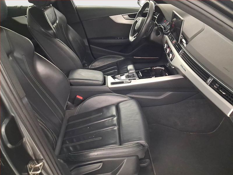 Audi A4 (2022) S-Line 40 TDI - fotka 9 z 19