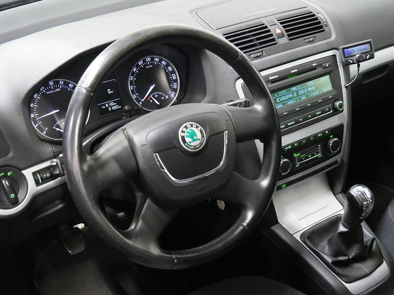 Škoda Octavia - fotka 14 z 23
