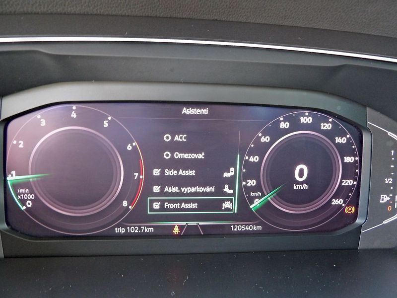Volkswagen Tiguan 1.5TSI 110kW Virtual Life ACC - fotka 16 z 34
