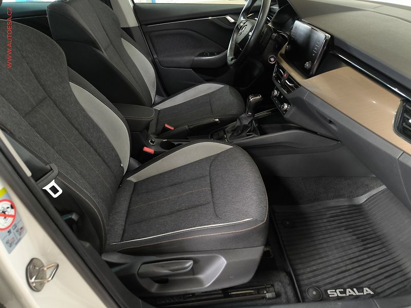 Škoda Scala (2021) 1.5 TSi, ČR, DSG, LED, kamera - fotka 12 z 17