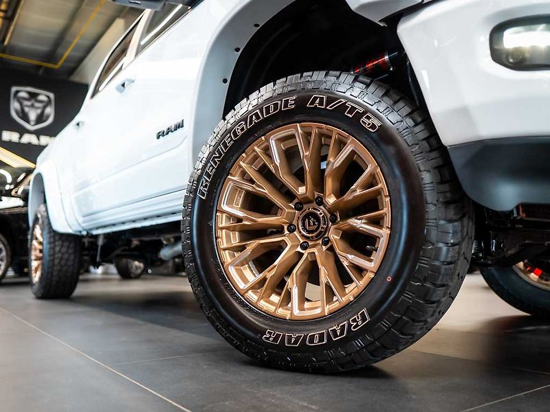 Dodge RAM (2024) 5.7 eTorque Sport Lift Edition - fotka 12 z 35
