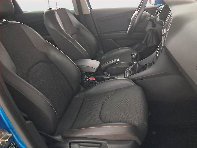 Seat Leon (2016) 2.0 TDI FR, Kůže, Navi - fotka 9 z 21