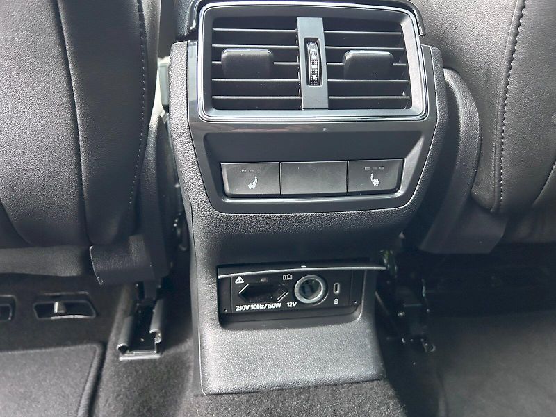Škoda Karoq (2022) 1.5 TSI Style Extra COLUMBUS,M - fotka 27 z 35