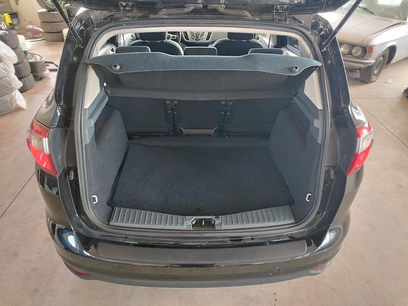 Ford C-MAX (2013) 1,6I,92KW,AUT.KLIMA,NOVÁ STK - fotka 8 z 17