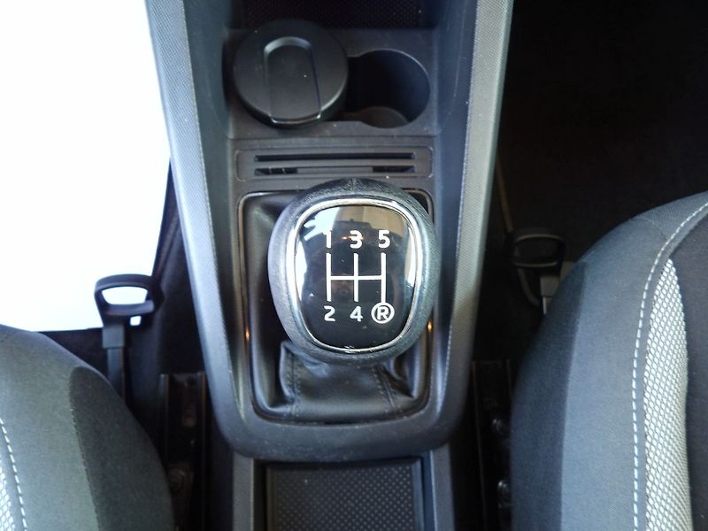 Škoda Fabia 1.0MPi Ambition Navi Tempomat - fotka 13 z 34