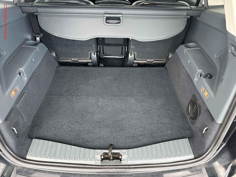 Ford Grand C-MAX (2013) 1.6TDCi, Navi, AC - fotka 7 z 17