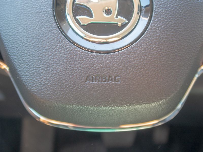 Škoda Octavia (2023) ČR 2.0TDI 81KW DSG LED - fotka 34 z 49