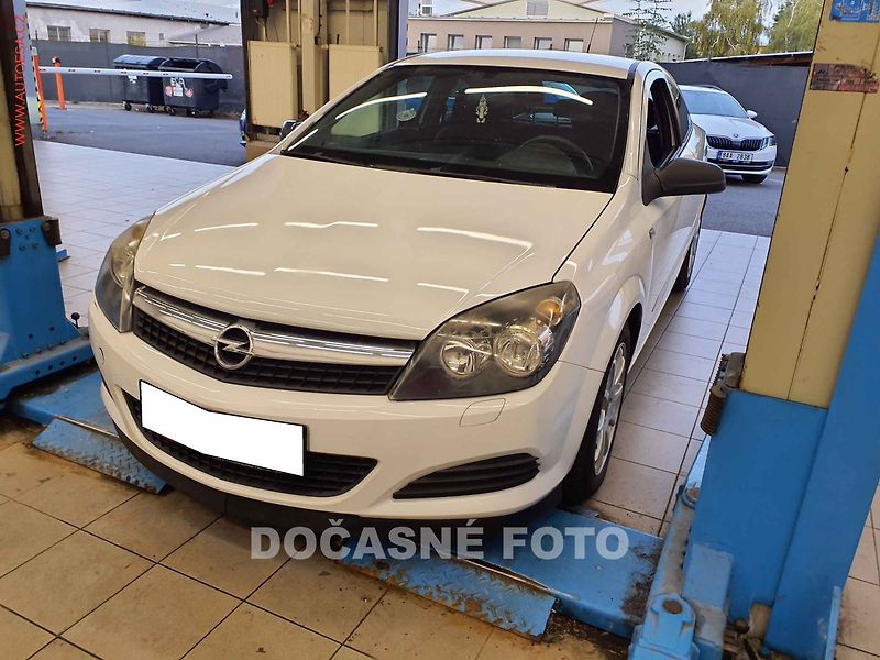 Opel Astra (2007) 1.4i, ČR - fotka 1 z 3
