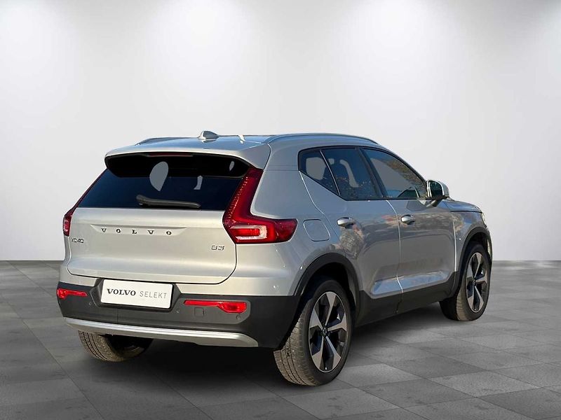 Volvo XC40 CORE B3, kamera, 19 - fotka 5 z 21