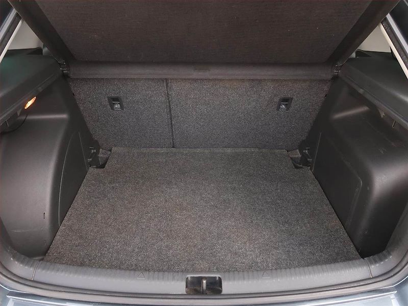 Škoda Rapid (2015) Spaceback 1.6 TDI, Xenony - fotka 12 z 17
