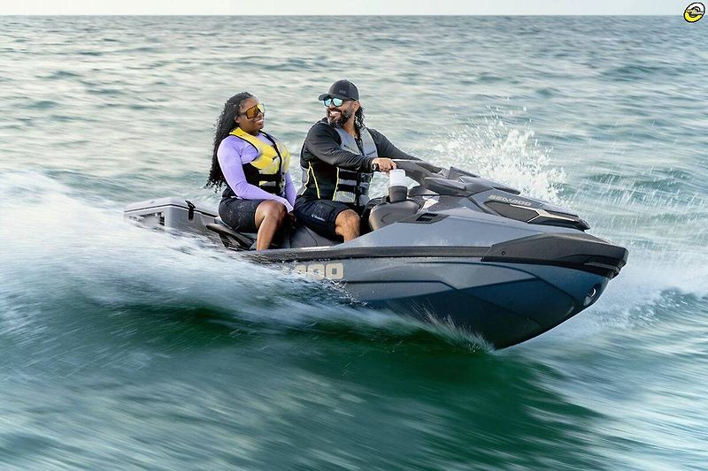 Sea Doo (2027) GTX LTD 3-up 350hp iDF Audio m - fotka 3 z 9