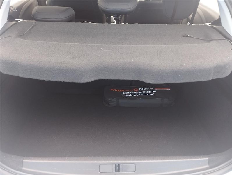 Opel Corsa 0,0 E 100 KW - fotka 18 z 18