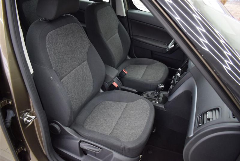 Škoda Yeti 1,2 TSi, 1.maj., DSG,serviska, - fotka 15 z 30