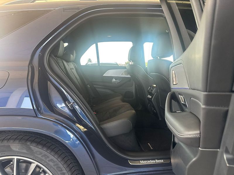 Mercedes-Benz GLE 450 d 4MATIC - fotka 19 z 21