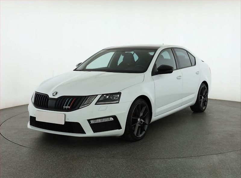 Škoda Octavia (2017) RS 2.0 TDI, Automat, Kůže - fotka 2 z 17