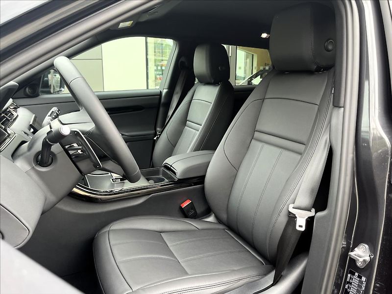 Land Rover Range Rover Evoque (2026) 1,5 P270e S AWD / PHEV - fotka 14 z 33