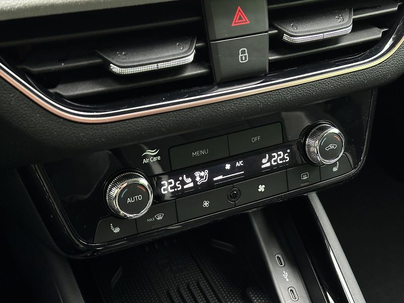 Škoda Scala 1.5TSi DSG 150PS LED V.Cockpit - fotka 25 z 44