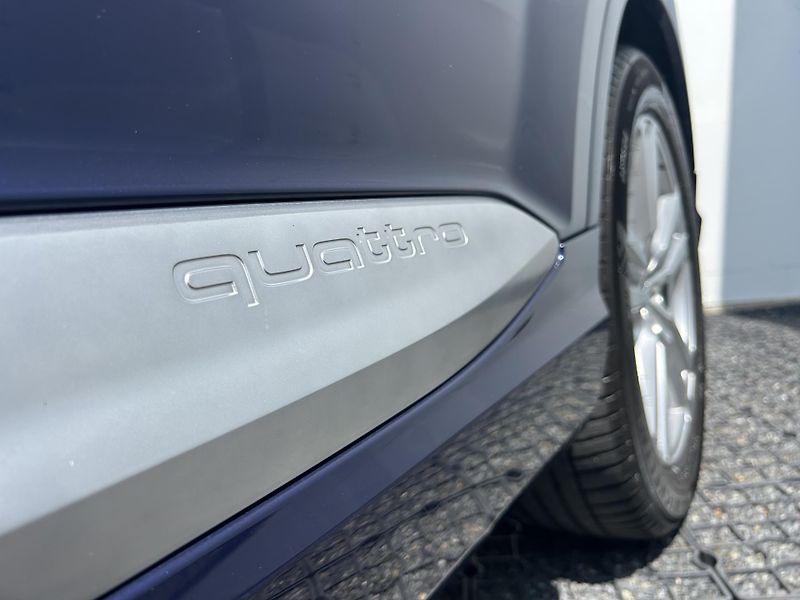 Audi SQ7 (2018) 4.0 biTDI V8 320 kW tiptronic - fotka 15 z 62