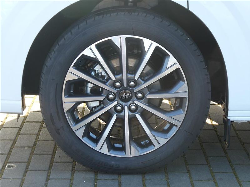 Ford Tourneo Custom 2,0 L2,TITANIUM X,8Míst,AWD - fotka 10 z 44