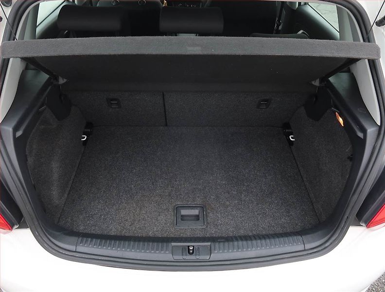 Volkswagen Polo (2011) 1.2 12V, Tempomat - fotka 13 z 17
