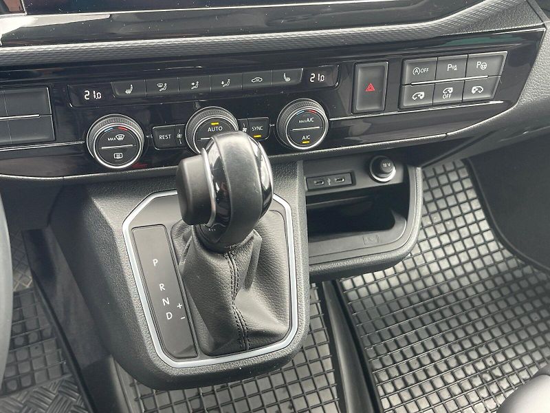 Volkswagen Multivan (2023) 2.0 TDI / 150 kW DSG 4Motion H - fotka 19 z 30