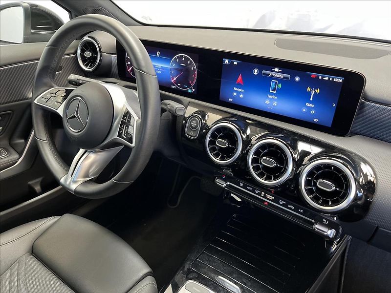 Mercedes-Benz Třídy A 180 Progressive Line - fotka 18 z 21
