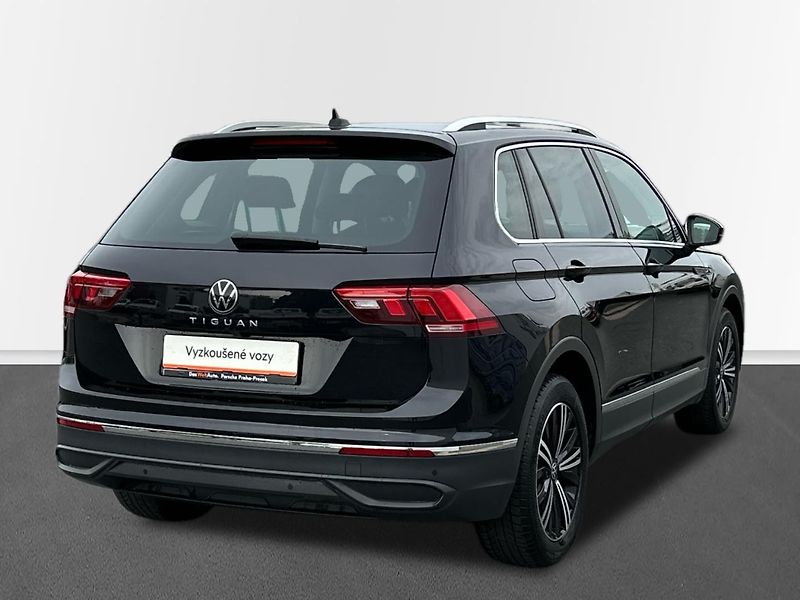Volkswagen Tiguan Life 2,0 TDI 110 kW 6G - fotka 2 z 23