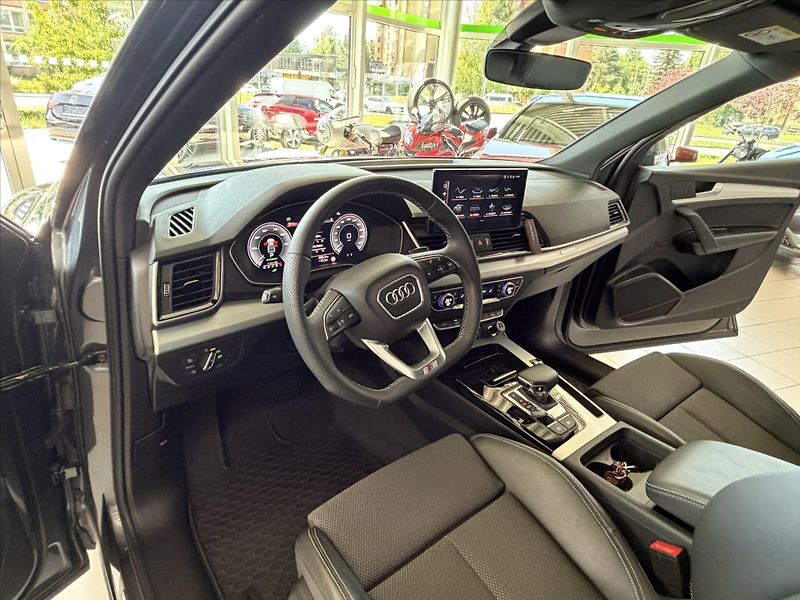 Audi Q5 2,0   Sportback TFSIe Plug-in- - fotka 12 z 26