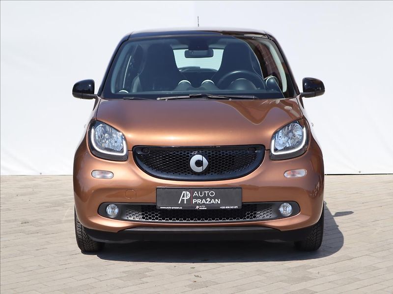 Smart Forfour 1,0 i Prime, kamera, navi, 2 s - fotka 2 z 31