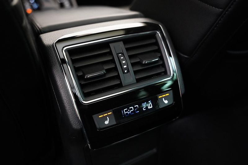 Škoda Superb - fotka 27 z 29