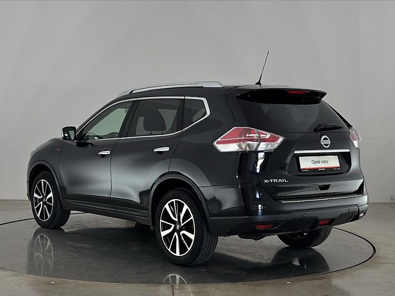 Nissan X-Trail Tekna - fotka 15 z 31
