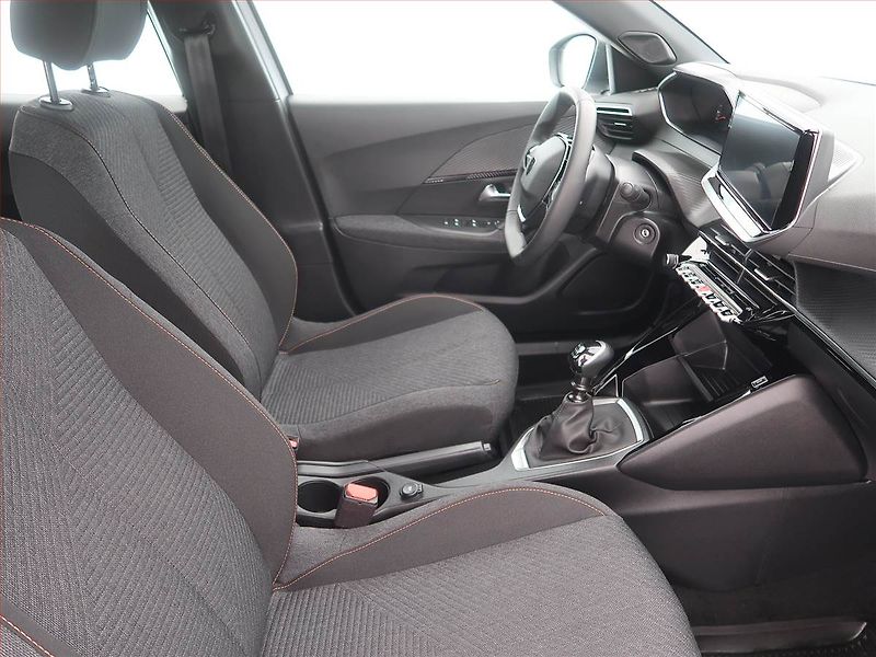 Peugeot 2008 (2025) Style 1.2 PureTech - fotka 9 z 16