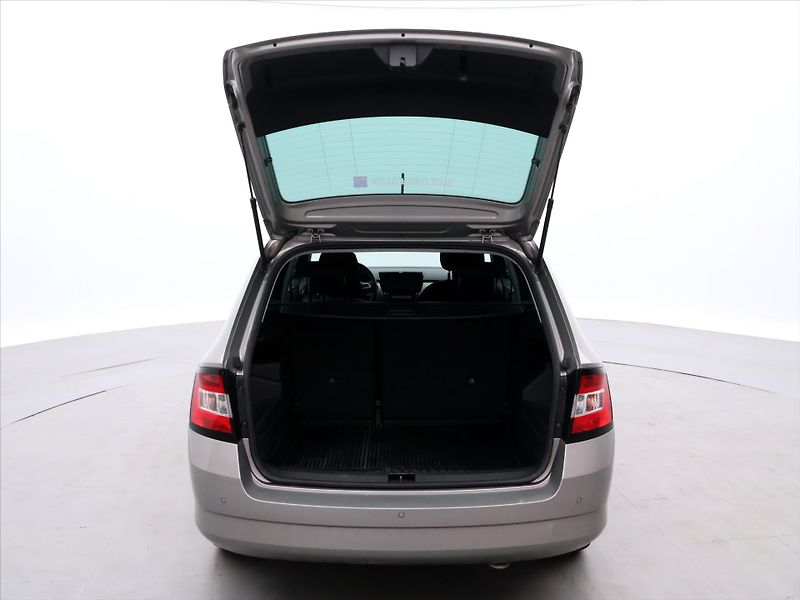 Škoda Fabia 1,2 TSI 81kW CZ Style - fotka 9 z 28