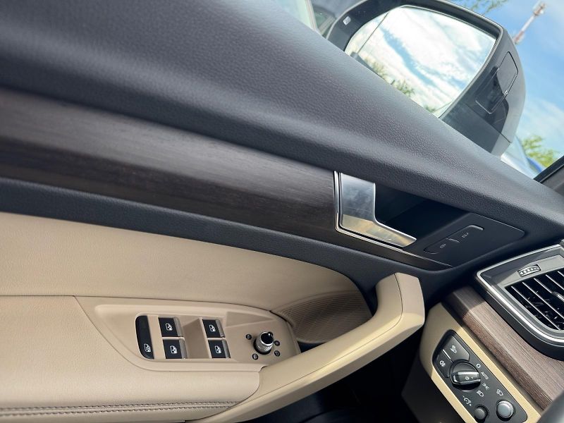 Audi Q5 (2023) S-LINE 45TFSI 195kW QUATTRO CZ - fotka 11 z 11