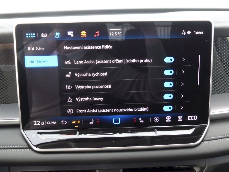 Volkswagen Tayron (2026) People 1,5 TSI 150kW eHybrid - fotka 16 z 29